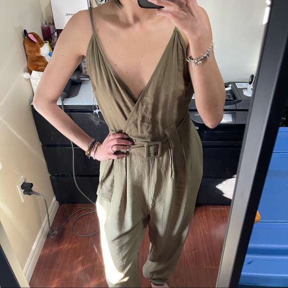 Linen Jumpsuit With Belt S - Picture 2 of 13